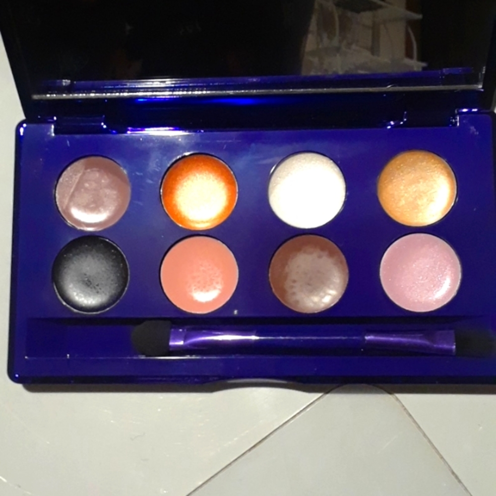 Creme Eyeshadow Pallette